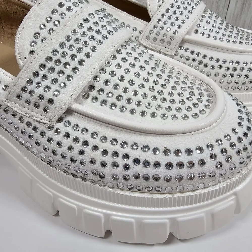 Vegan NEW white jeweled chunky platform lightweight man made y2k size 7.5